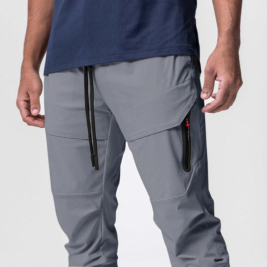 Pantalon de sport noué à la cheville